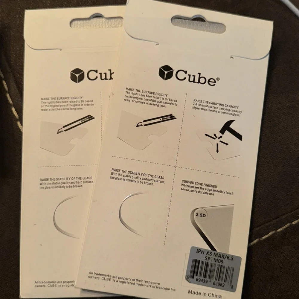 BUNDLE of 2‎ Cube Tempered Glass XS Max